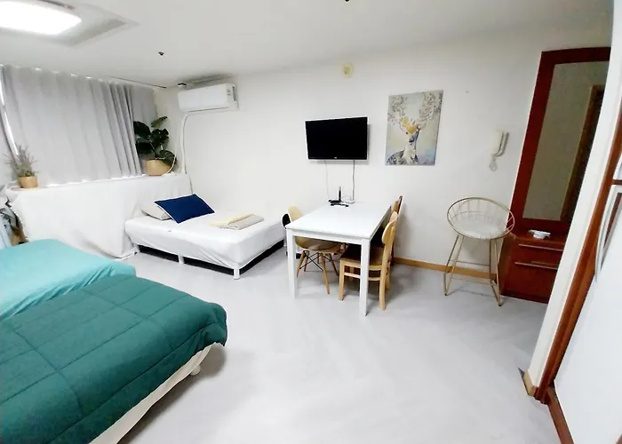 Appartement A House With A Great View And Elevator Access Right In Front Of Hongik Univ Station *